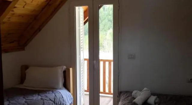 Habitación doble Estándar con balcón Bujtina Tinari Theth