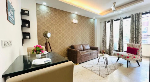 BluO 1BHK Select Citywalk MAX Saket, Balcony Lift, Забронировать Отель Сакет 