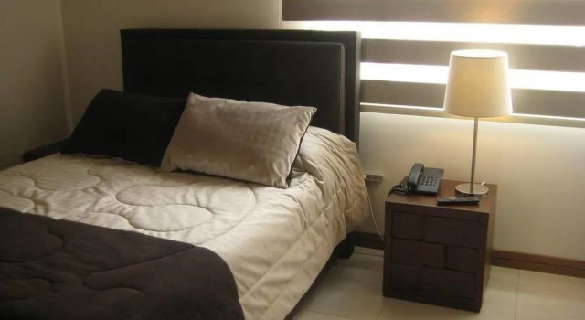 Hotel Casa Santa Martha, Забронировать Отель Отели Богота с парковкой, рядом с CORFERIAS Bogota Convention Center, Парковка