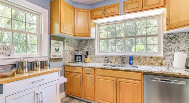 Коттедж Cozy Gainesville Home ~ 1 Mi to University!
