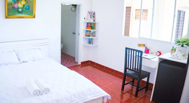 Miss Loi Guest House, Забронировать Гостевой дом Гостевые дома Хошимина, рядом с Рынок Бен Тхань, Гостевой дом