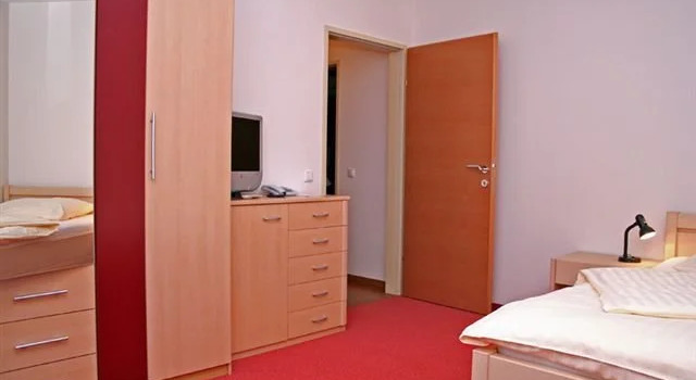 Hotel Deininger, 预订 酒店 菲施蒙德多夫 March-Donauland
