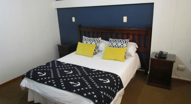 Hoedjiesbaai Hotel, Buchen Sie Hotel Saldanha Vredenburg