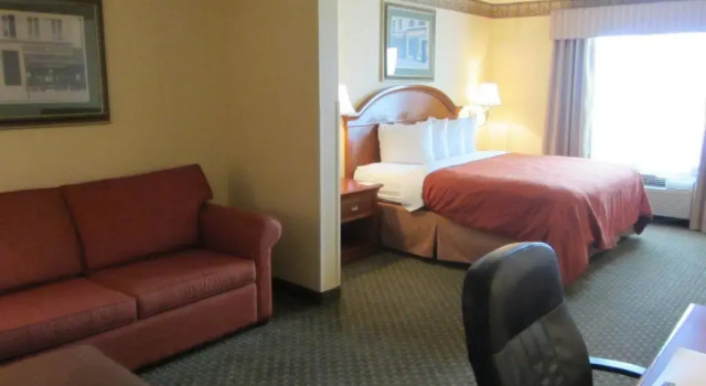 Двухместный люкс c 1 комнатой Country Inn & Suites by Radisson, Amarillo I-40 West, TX