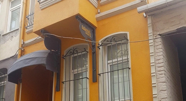 Emil House Apart Hotel