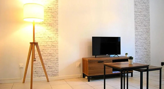 Апартаменты T2 en RDC style industriel en centre ville "Cottage de Moissac"