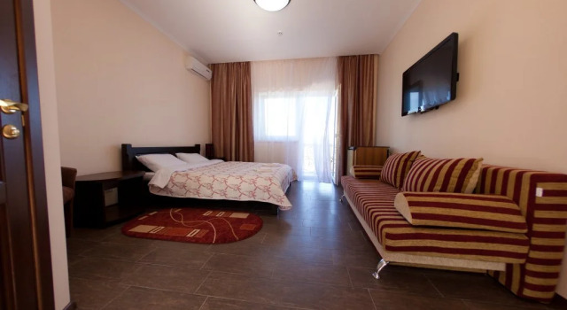 Edelweis Hotel, Rezervovat Hotel Kerč 