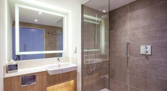 Двухместный номер Standard Courtyard by Marriott Stoke on Trent Staffordshire