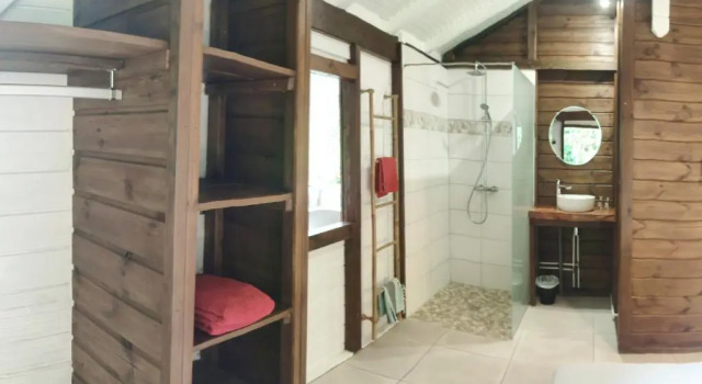 Бунгало с 3 комнатами Habitation Colas