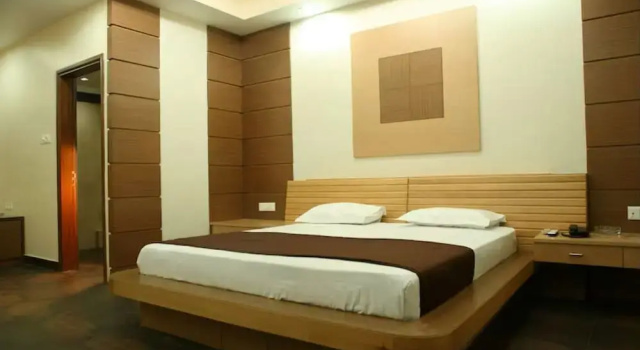 Люкс Hotel Trimoorti