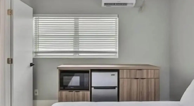 Dania Beach Getaway 2 Studios for 6 Guests, Rezerwuj Apartament Hotele w Broward County z parkingiem, Parking