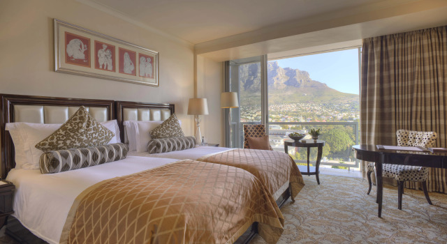 Taj Cape Town, Забронировать Отель Отели Кейптауна с парковкой, рядом с Мемориальная больница имени Кристиана Барнарда, Парковка