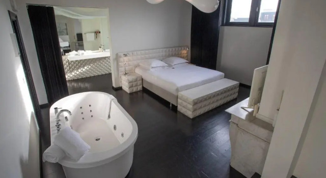 Семейный люкс B&B Suites@FEEK