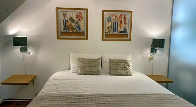 Hotel Côté Cour, Забронировать Отель Отели в центре Дюрбюи с завтраком, отели в центре Дюрбюи с завтраком