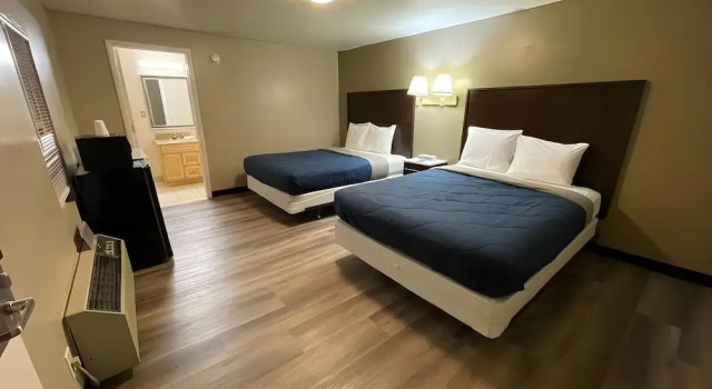Четырёхместный номер Standard Scottish Inns - Middletown