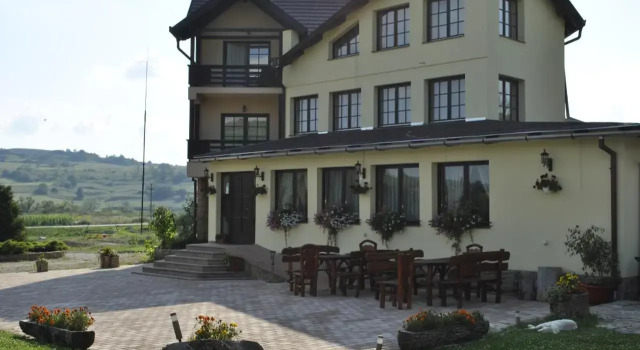 Pensiunea Violeta, Prenota Hotel Saschiz Mureş
