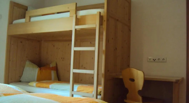 Четырёхместный номер Standard Haus Fliri