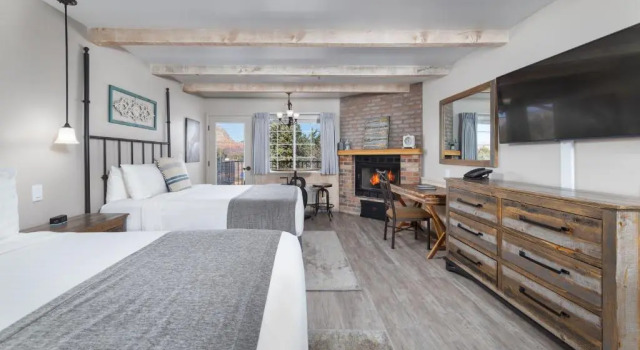Четырёхместный номер Standard Sky Ranch Lodge