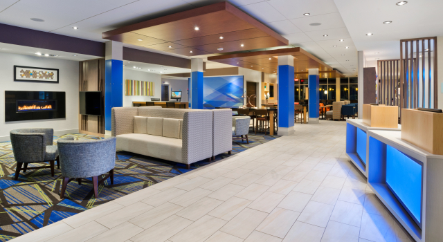 Holiday Inn Express & Suites Medina by IHG, Rezerwuj Hotel Hotele w Medina z basenem, Basen