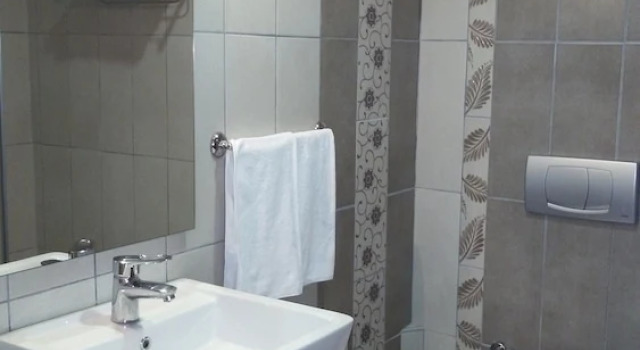 Трёхместный семейный номер Standard Eriza Hotel