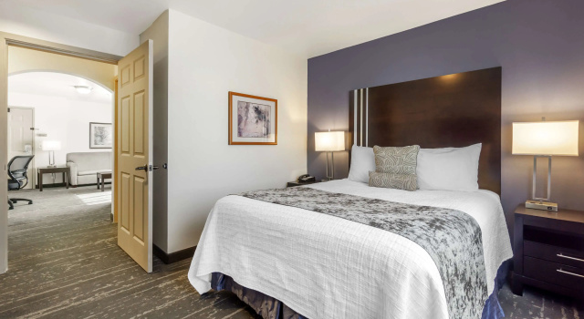 Двухместный полулюкс Best Western Plus Edmonds Harbor Inn