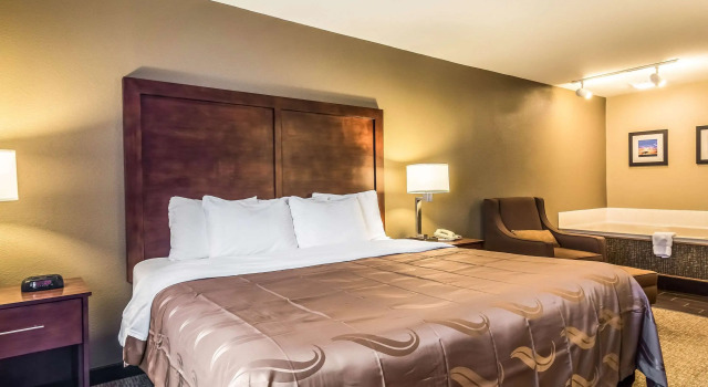 Двухместный люкс Quality Inn & Suites Salem near I-57