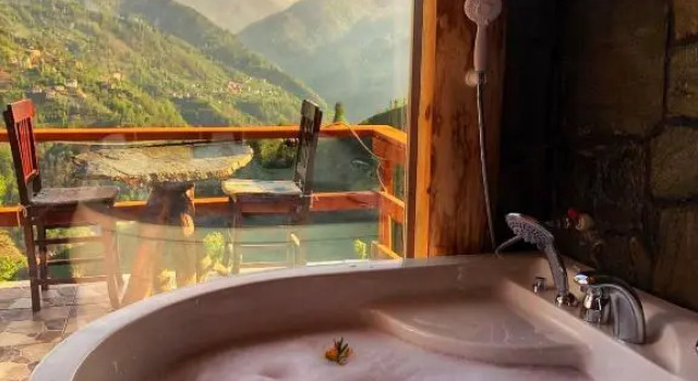 Serintepe Bungalov, Buchen Sie Hotel Hotels in Rize mit Pool, Schwimmbad