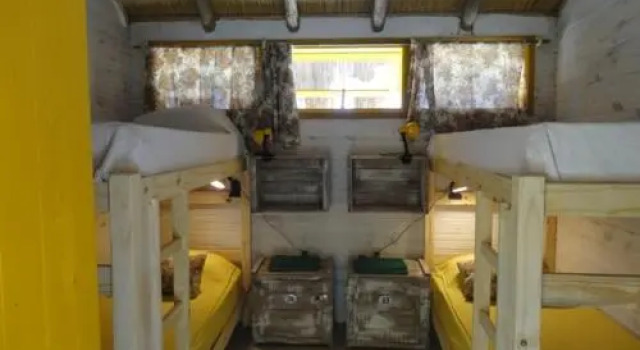 Pueblo Arriba Hostel, Book Hostel / Vandrerhjem Hostels i Rocha, Hostel / Vandrerhjem