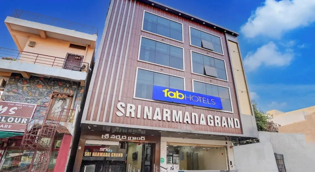 Fabhotel Sri Narmada Grand