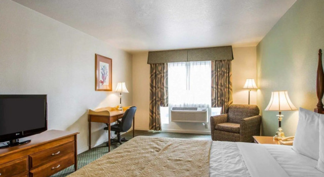 Номер Standard Quality Inn & Suites Tulare
