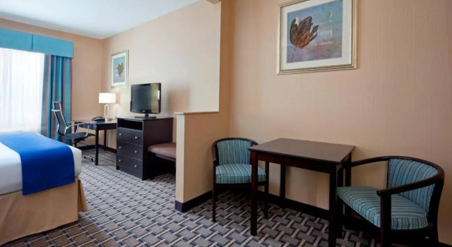 Люкс Holiday Inn Express Hotel & Suites West Coxsackie by IHG