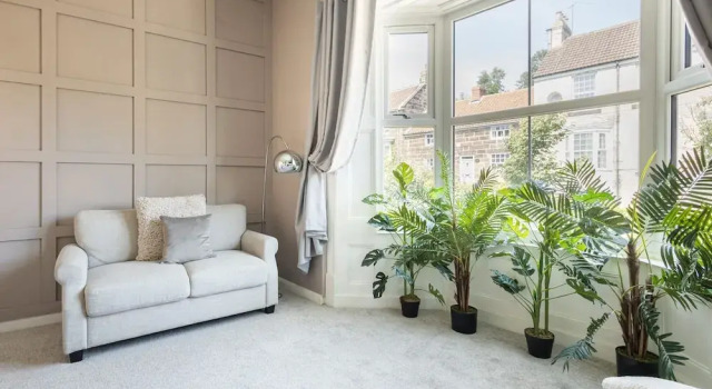 Host Stay High Street
