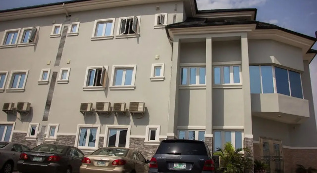 Sweet Season Luxury Suites, Book Hotel SPA Hotels in Lagos State, SPA