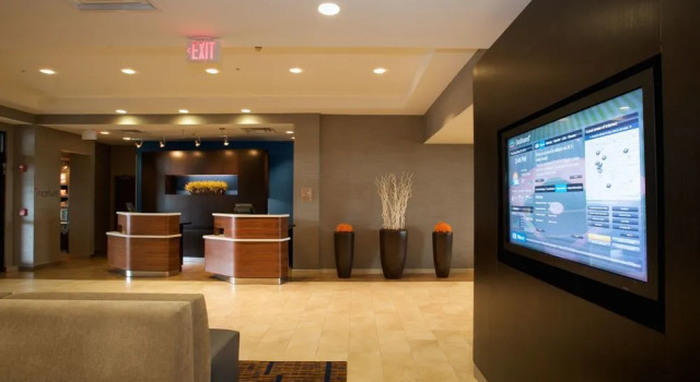 Courtyard Louisville Airport, Rezerwuj Hotel Hurstbourne 
