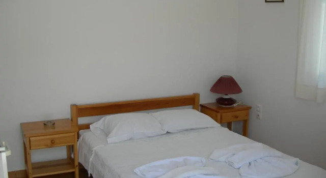 Bizas Rooms & Studios, Prenota Hotel Hotel a Paro con parcheggio, Parcheggio