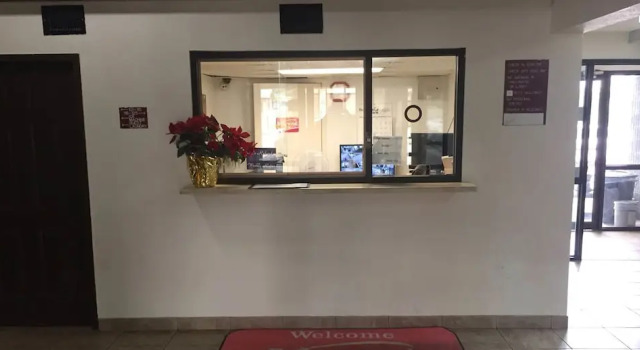 Briarwood Inn, Boek Hotel Pine Bluff Arkansas