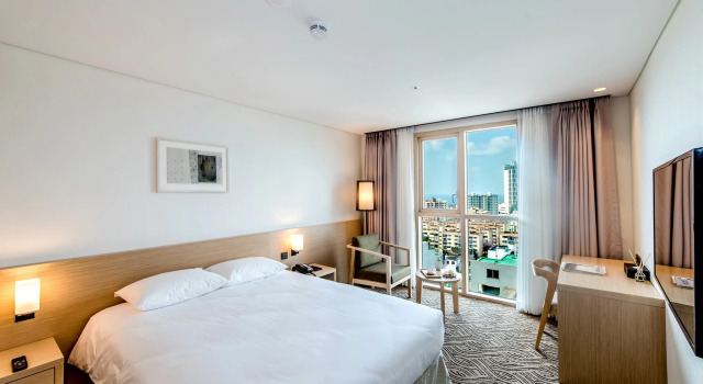 Двухместный номер Superior Jeju Central City Hotel