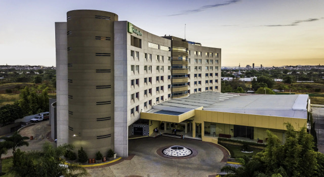 Holiday Inn Puebla Finsa, Rezerwuj Hotel Hotele w Puebla ze śniadaniem, Śniadanie