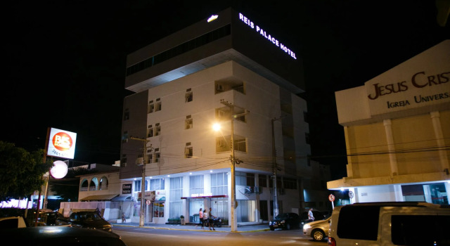 Reis Palace Hotel, Rezervovat Hotel Hotely v Bahia se snídaní, Snídaně