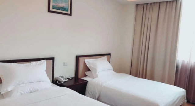 Donglong Hotel