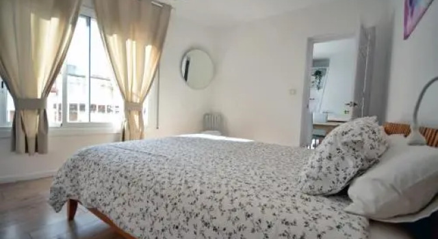 Sunny Apartment Central Sitges, Забронировать Апартаменты/квартира Отели Ситжес с парковкой, рядом с Церковь Св. Варфоломея и Св. Текли, Парковка