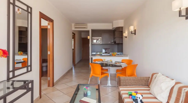 Well-kept and Atmospheric Apartment Just 1 km. From sea