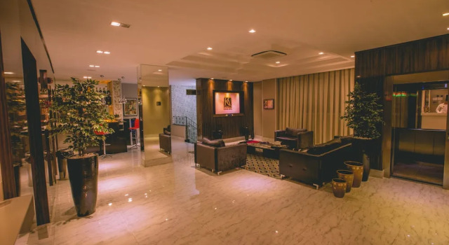 Prado Hotel Business
