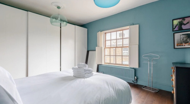 Trendy 2BD House 5 Mins From Willesden Junction!, Varaa Lomakoti Mökit kohteessa Merseyside, Mökki