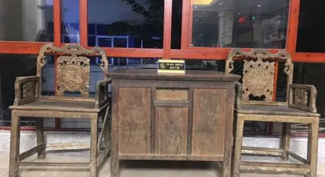 QionghaiZhongrui Inn