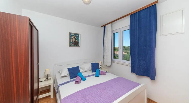Beautiful Home in Drvenik Mali With Wifi and 4 Bedrooms, Rezerwuj Hotel Hotele w Split-Dalmatia County z parkingiem, Parking