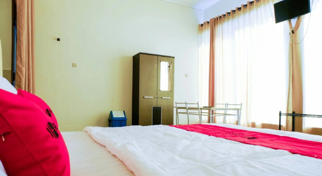 Double suite Vue sur la ville RedDoorz near STAB Syailendra Kopeng
