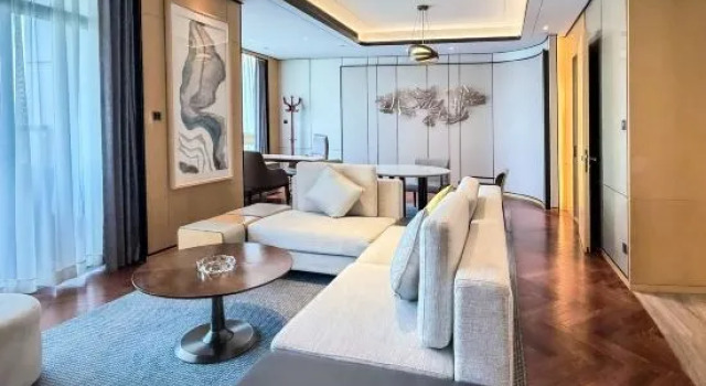 Семейный люкс с 2 комнатами с видом на реку Howard Johnson Yacht Club Hotel