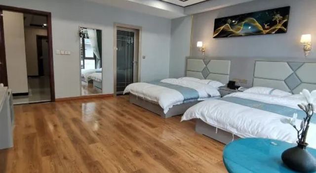 Interstate Shibing, Rezerwuj Hotel Hotele w Qiandongnan z parkingiem, Parking