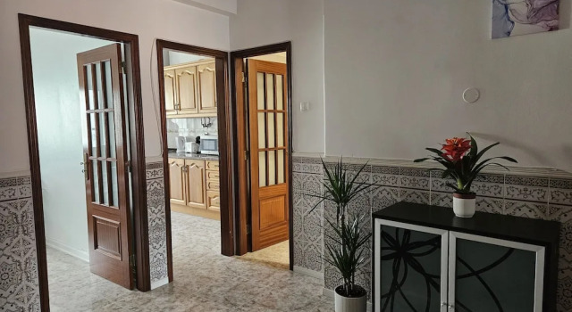 Light Spacious Almada Apartment, Забронировать Апартаменты/квартира Алмада Costa Azul, рядом с Парк Мира